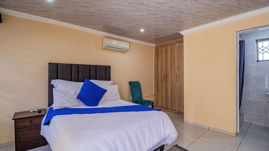7 Bedroom Property for Sale in Mogwase Unit 4 North West